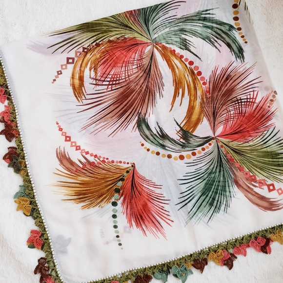 Exotic Handmade Needle Lace Scarf - Picture 4 of 4